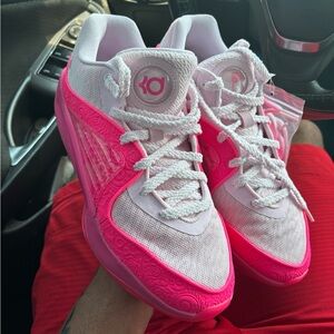 Nike KD 16 Aunt Pearl